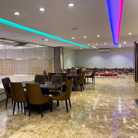 Landmark Hotel Suites Tabuk Exterior foto
